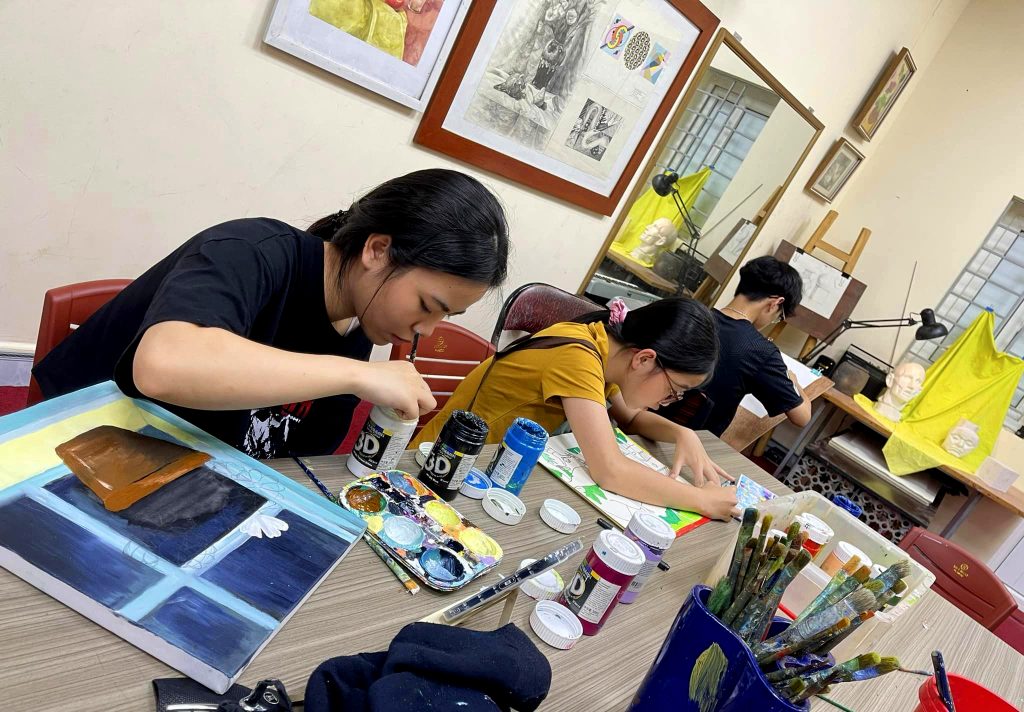 Hình ảnh lớp học Mỹ thuật dành cho thiếu nhi