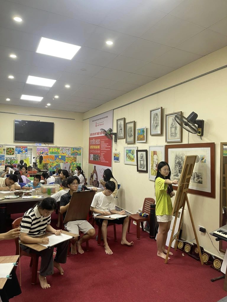 Hình ảnh lớp học Mỹ thuật KIẾN TRÚC HP. JSC