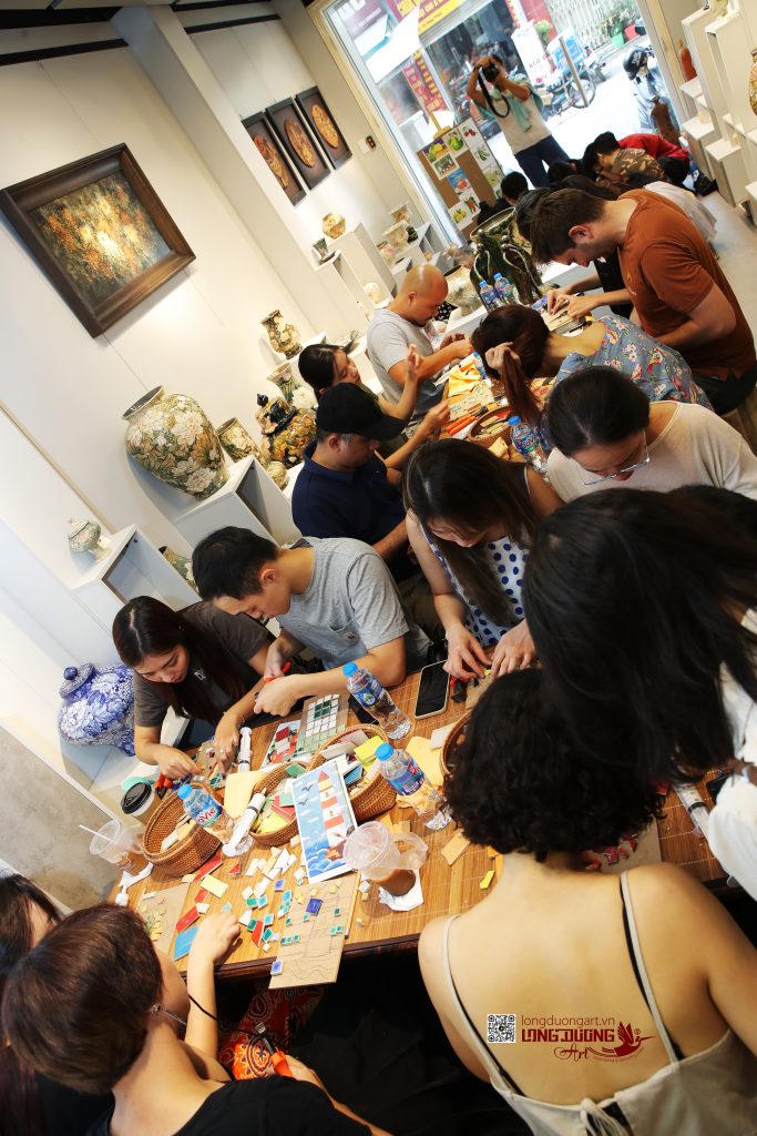 Học viên trải nghiệm workshop tại không gian nghệ thuật của chúng tôi